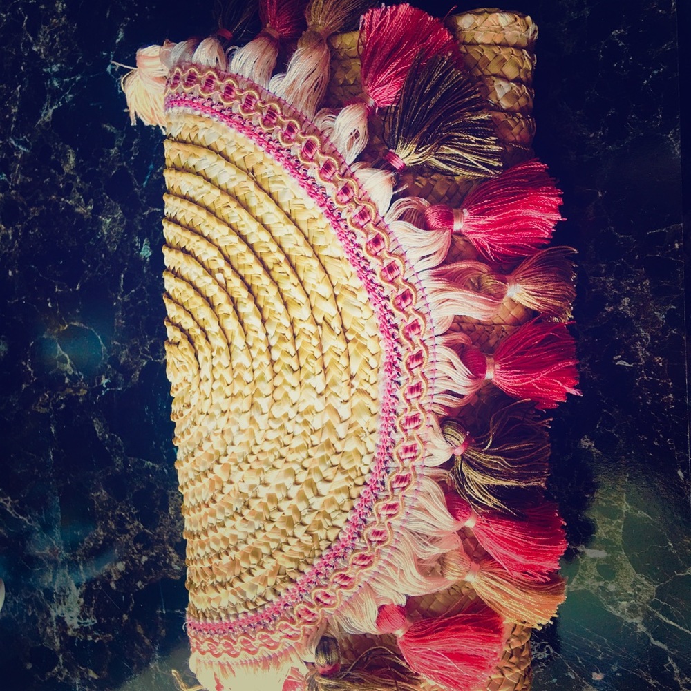 Straw clutch purse